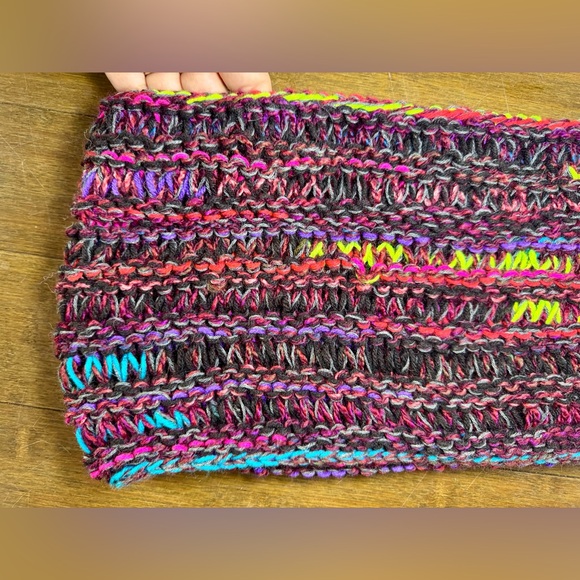 Colorful Knit Women's Scarf - Picture 14 of 17